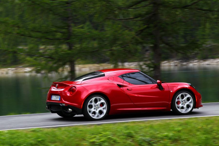  Alfa Romeo 4C (960) 2013 года  (WW) (фото 13 из 77)